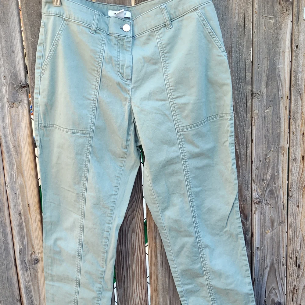 White House Black Market Green Ankle Cropped Pants SZ 6 - Picture 3 of 16